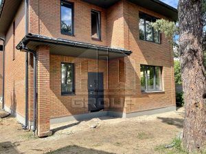 Будинок у тихій центральній частині міста